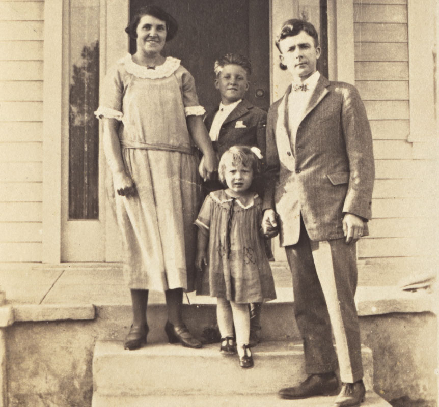 William and May Goatham and family - enlarged